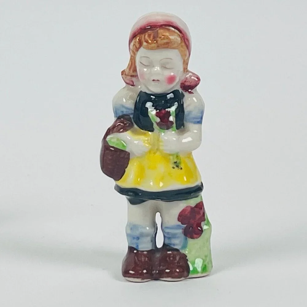 Vintage 5 Japanese Hand Painted Miniature Figurines Holland Theme Ceramic Japan